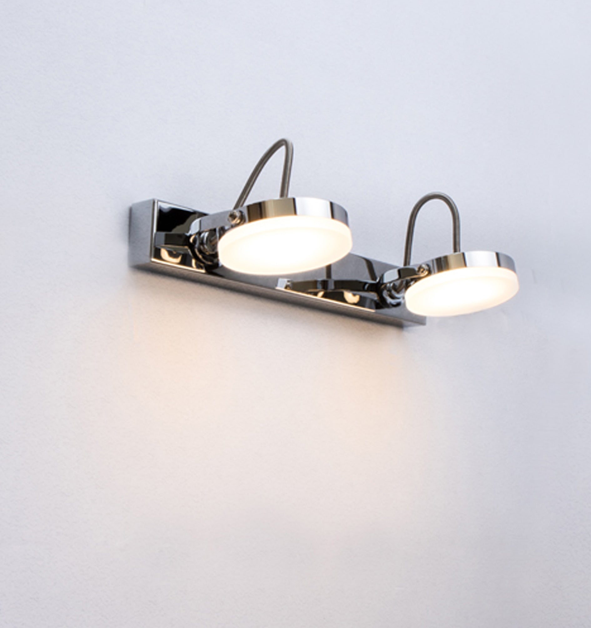 SEATTLE: LED Interior Adjustable Medium Bar Chrome Wall Light