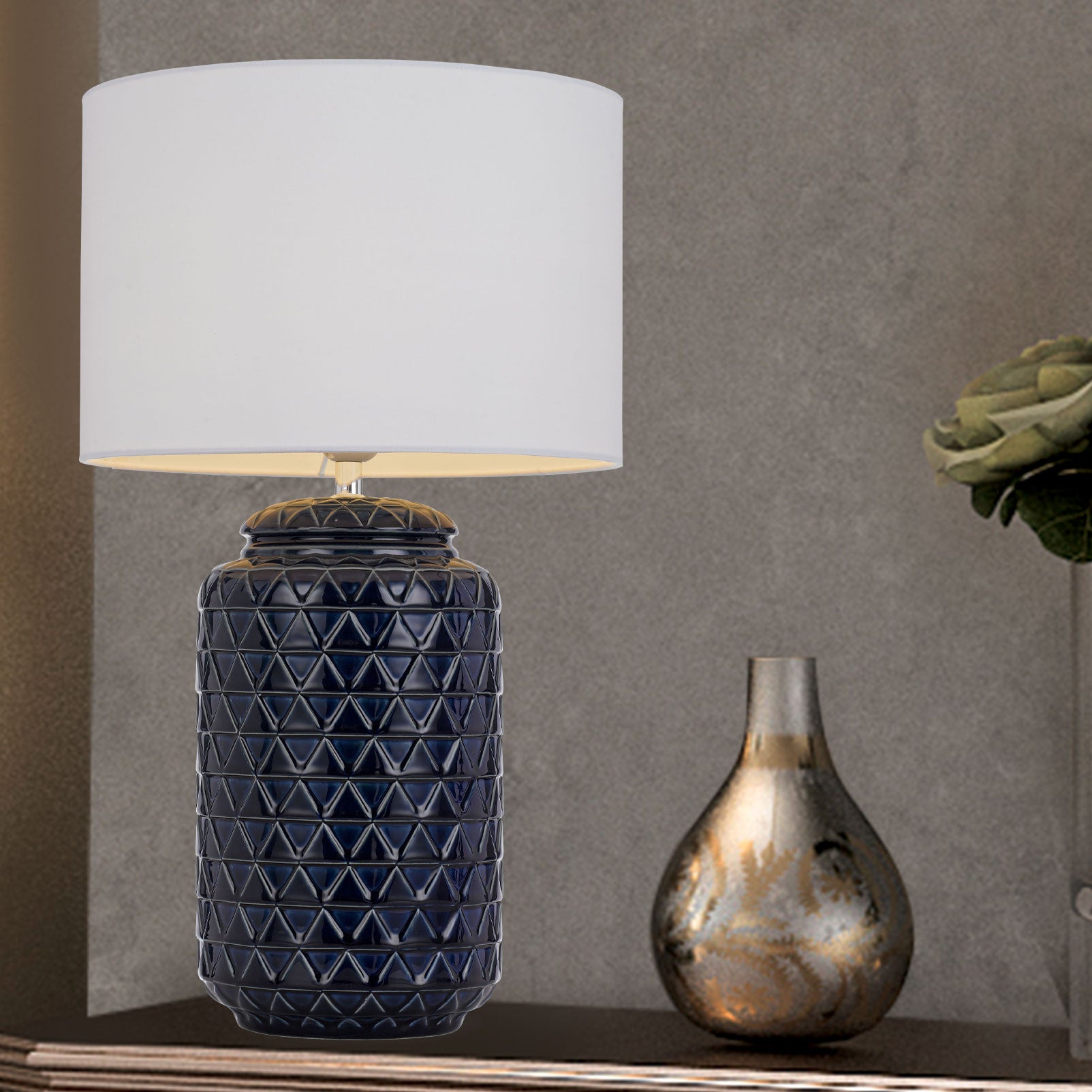 HESHI TABLE LAMP