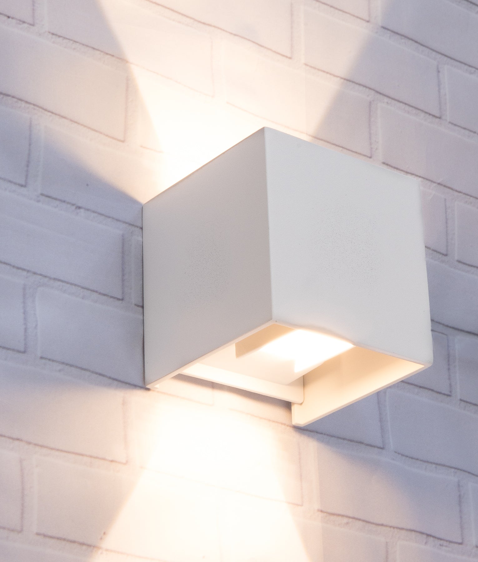 TOCA : Exterior LED surface mounted up/down wall light